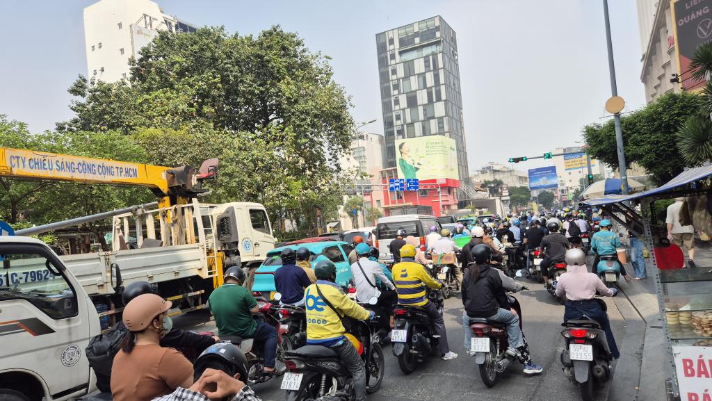 056 Strassenverkehr Saigon