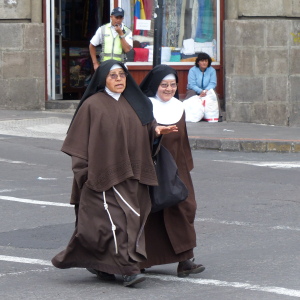 117-Nonnen-Quito
